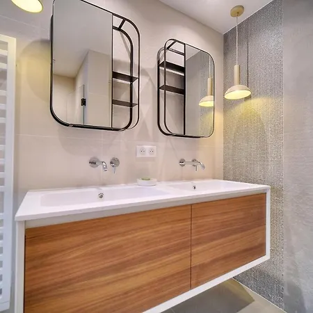 Luxury - Magnificent With Sea View Apartment Cannes